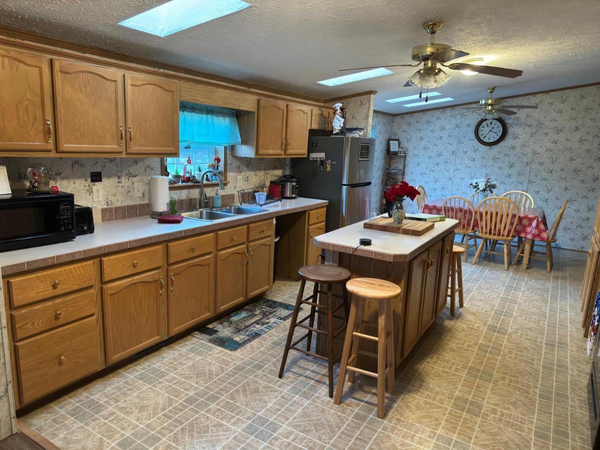 Spacious Cozy Getaway ! King Bed, Game Room, Out Door Patio Cairo Eksteriør billede