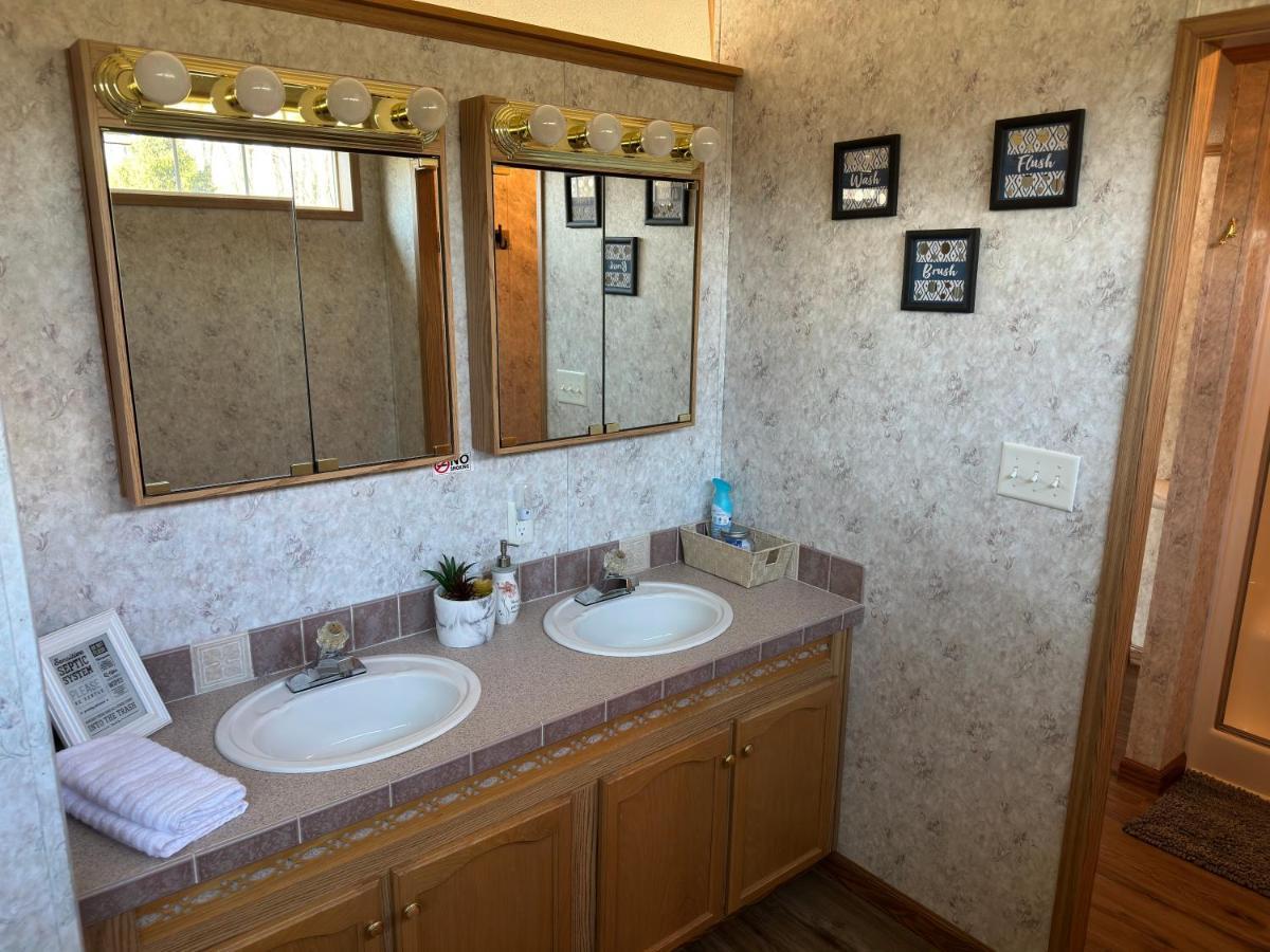 Spacious Cozy Getaway ! King Bed, Game Room, Out Door Patio Cairo Eksteriør billede
