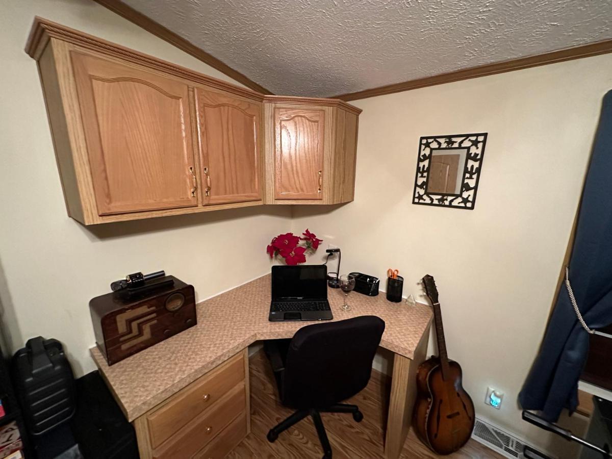 Spacious Cozy Getaway ! King Bed, Game Room, Out Door Patio Cairo Eksteriør billede