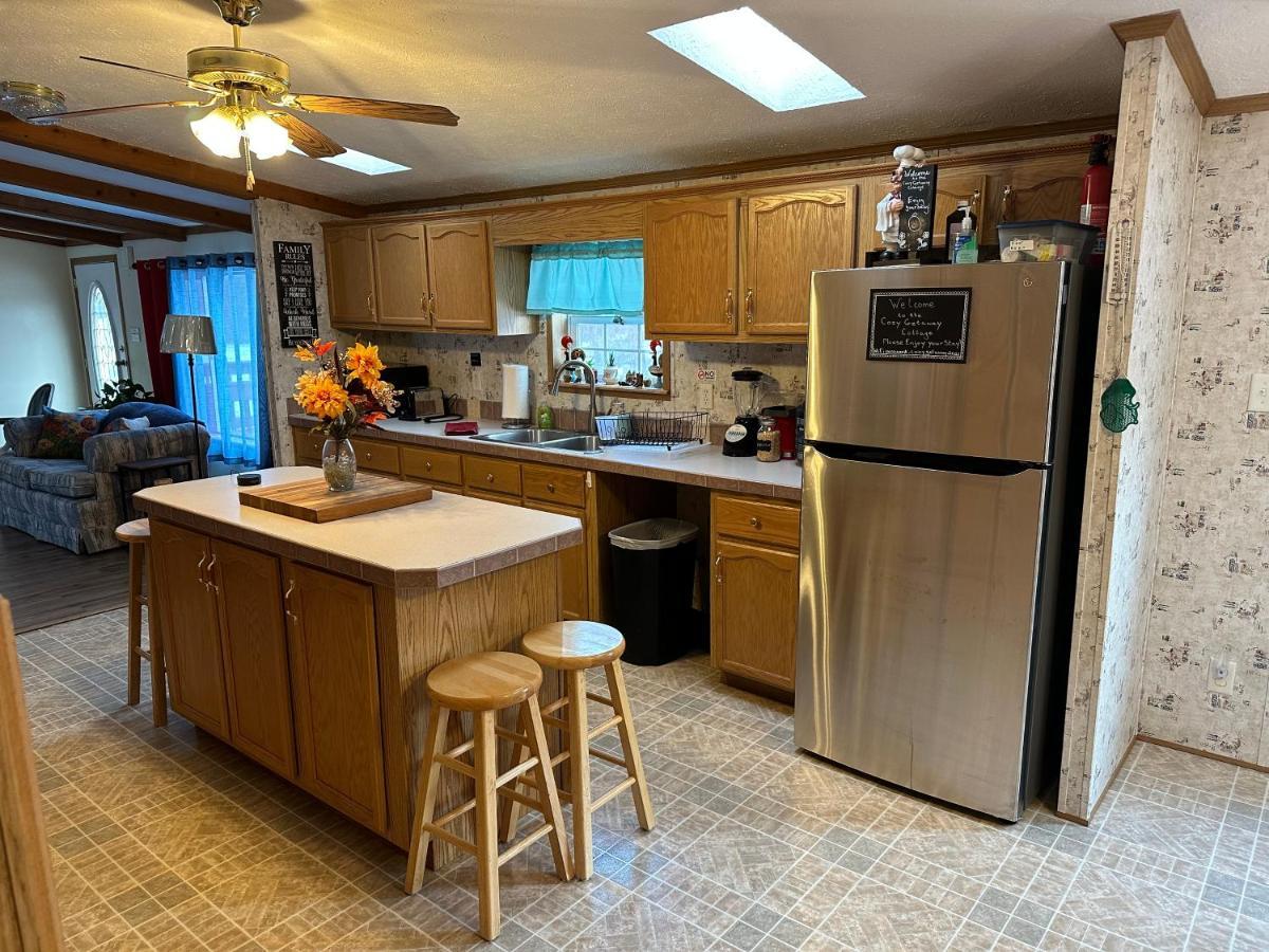 Spacious Cozy Getaway ! King Bed, Game Room, Out Door Patio Cairo Eksteriør billede